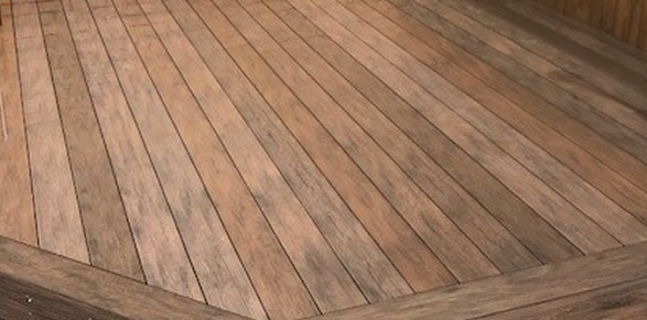 Wood look composite decking